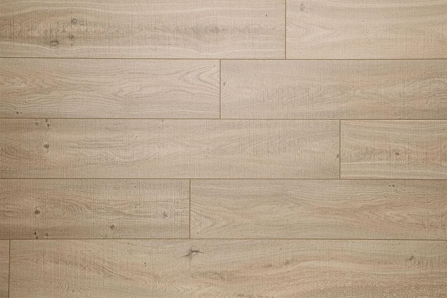 Audacity 12mm Laminate Summer Hill Oak Built-in Underlay - Image 4