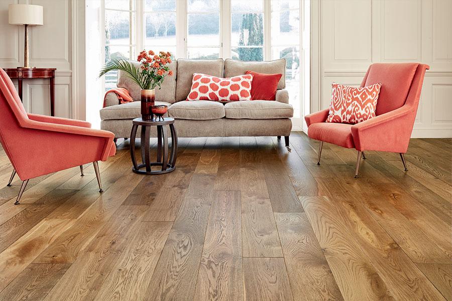Galleria Professional Engineered European Rustic Oak Flooring 14mm x 190mm Tawny Brown Lacquered - Image 5
