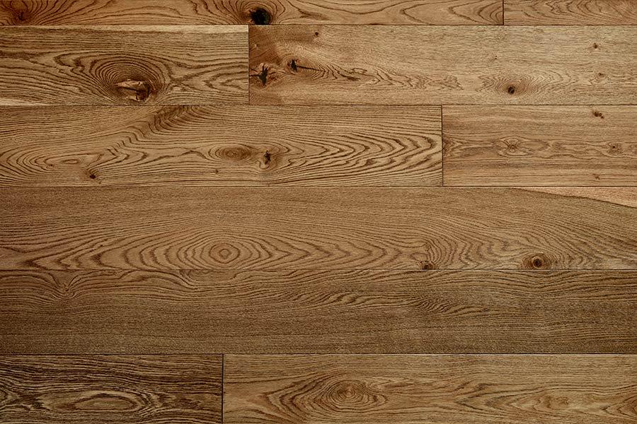 Galleria Professional Engineered European Rustic Oak Flooring 20mm x 190mm Tawny Brown Lacquered - Image 2
